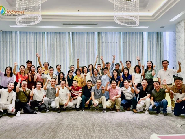Encuentro de guías turísticos de 365 Travel en el norte de Vietnam